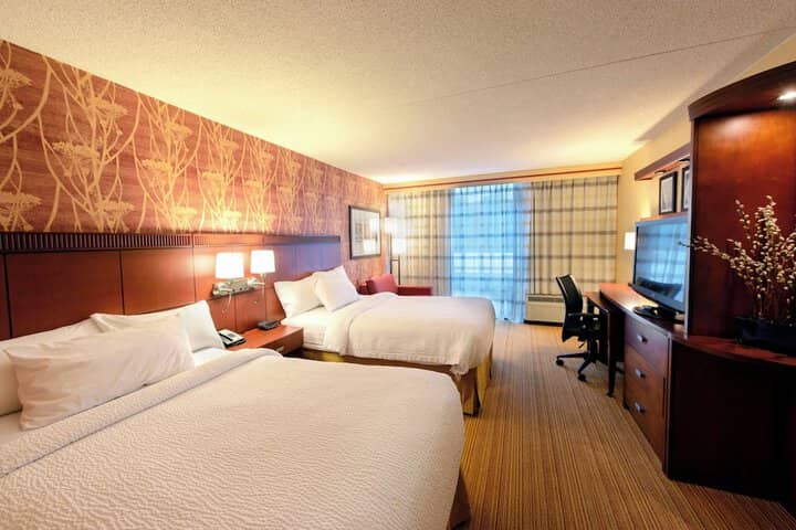 Room 10 of 37